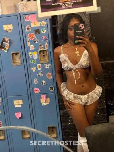 himalayas 23Yrs Old Escort Raleigh-Durham NC Image - 2