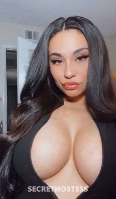 25 year old Hispanic Escort in Maui HI Sexy, Fun, Upscale Latina