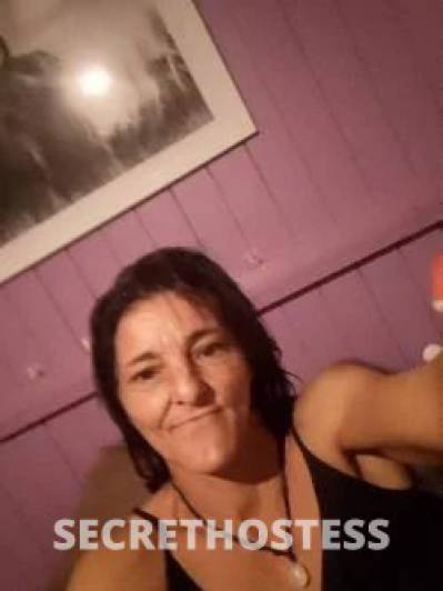 Fun loving 47yr old looking for a younger man for some fun in Toowoomba
