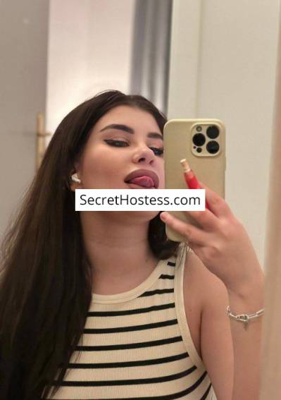 24 Year Old Caucasian Escort Bugibba Brown Hair Green eyes - Image 1