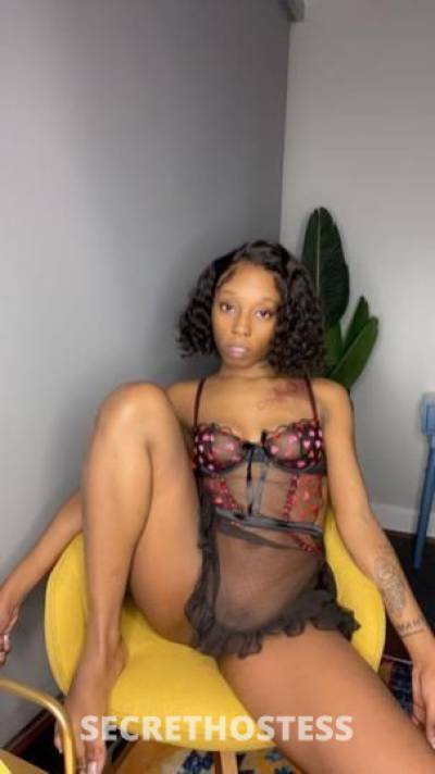 21 year old Escort in Rochester NY Throat goddess