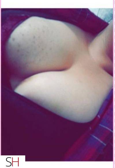 24 year old Escort in Winnipeg ouuuu ;) its your favourite girrrlll tiara hmu babes for a 