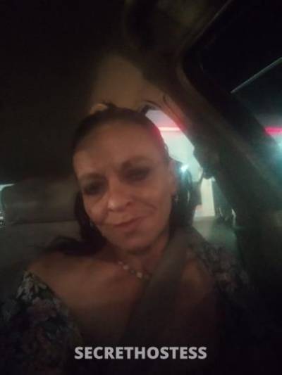 45 year old Escort in Charlotte NC Twin Win, AKA,Honey, and Ladies
