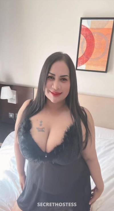 Kirat, escort in Hofuf