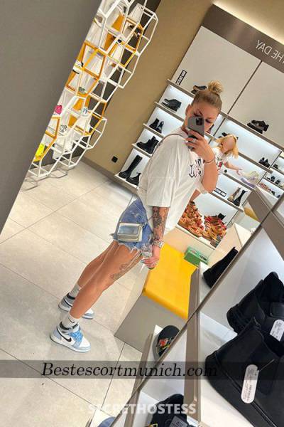 28 year old Ukrainian Escort in Munich Imperia, escort