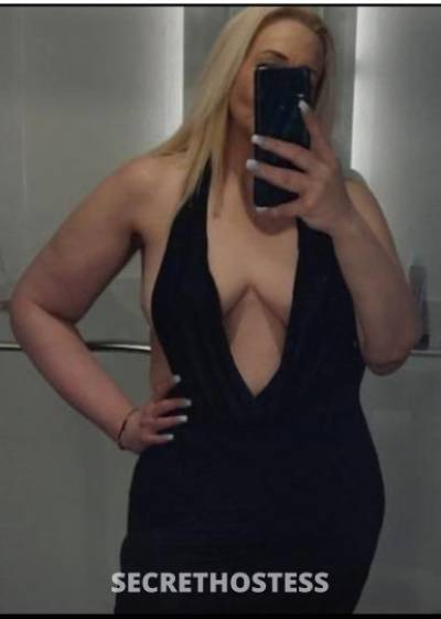 Blonde beautiful busty milf available now deposit in Minneapolis MN