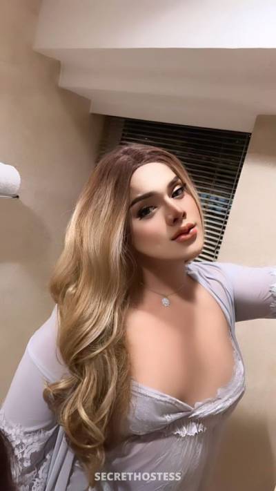 Andrea Ladyboy, Transsexual escort in Dubai