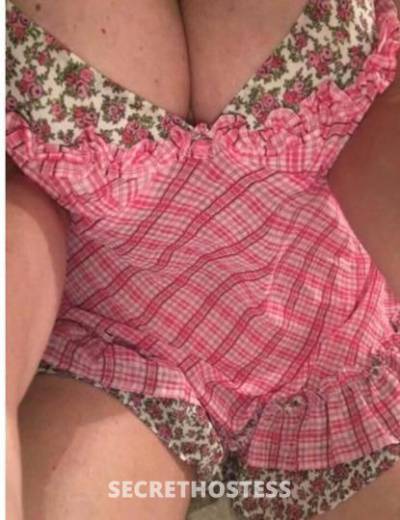 I'm a real girl NO deposits! Tall with big breasts in Virginia Beach VA
