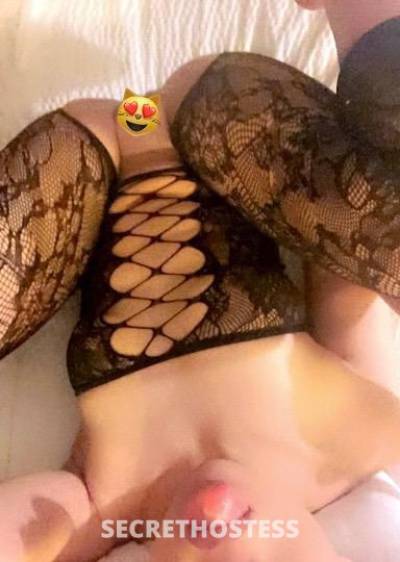 ..pretty and petite DEEPTHROAT QUEEN..CARDATES ONLY in Tacoma WA