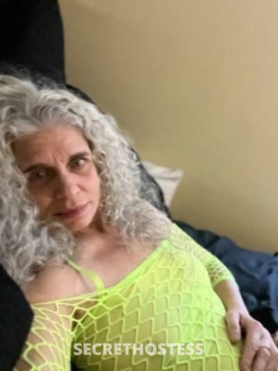 53Yrs Old Escort Portland OR Image - 3