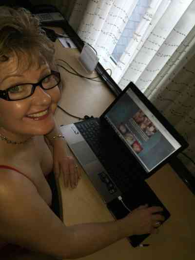 59 year old Escort in Elizabethtown KY ✅✅I'm 59 years women✅✅ Don't worry about 