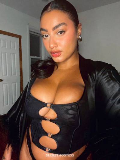 25 Year Old Caucasian Escort Seattle WA - Image 2