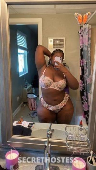 27 year old Escort in Lake Of The Ozarks MO 2 sexy chocolate available