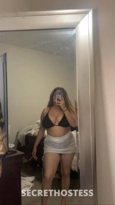 cuvy latina babe come play in Des Moines IA