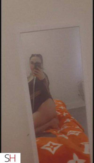 23 year old Escort in Winnipeg Its my birthday eve