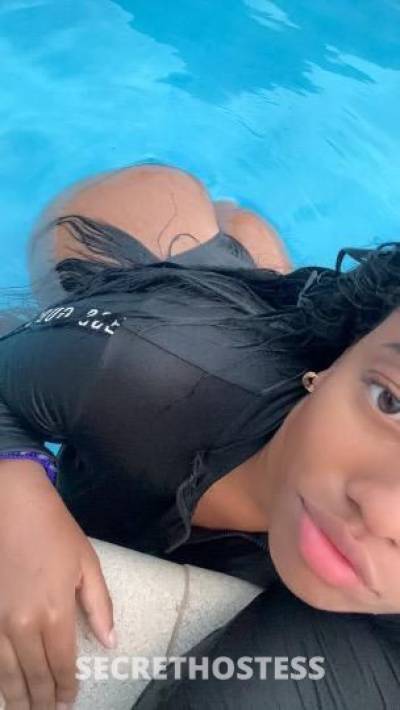 24 year old Latino Escort in Philadelphia PA Isabella