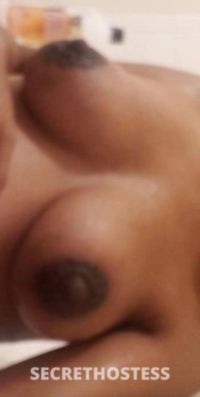24 year old Escort in Huntsville TX here for the night