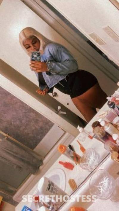 23 year old Escort in Fresno CA ...DONT BE FOOLED By The Rest .Outcall