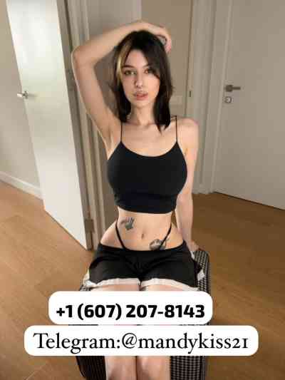 25Yrs Old Escort 50KG 5CM Tall Albany CA Image - 2