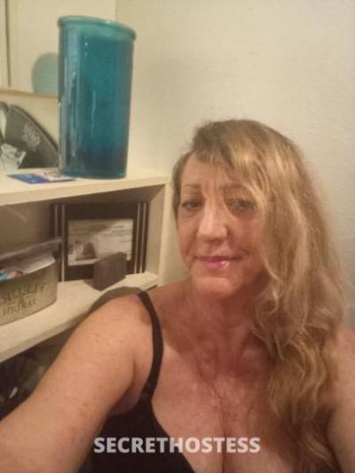 incall available outcall available looking for a mature  in Tampa FL