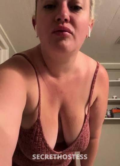 28 Year Old Caucasian Escort Medicine Hat - Image 2