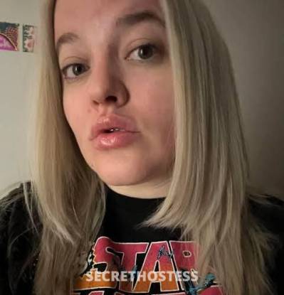 28 Year Old Caucasian Escort Medicine Hat - Image 3