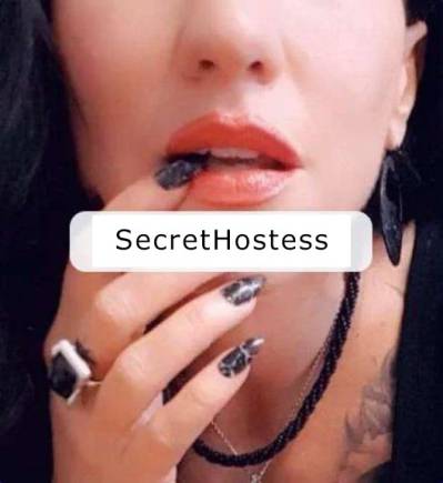 Vivian Foxxxy 40Yrs Old Escort Cairns Image - 1