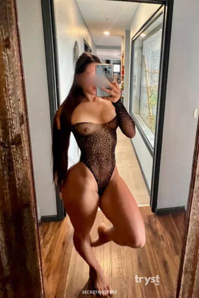 20 Year Old French Escort Montreal Brunette - Image 3
