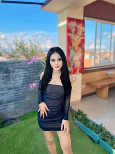 20Yrs Old Escort 45KG 160CM Tall Bali Image - 2