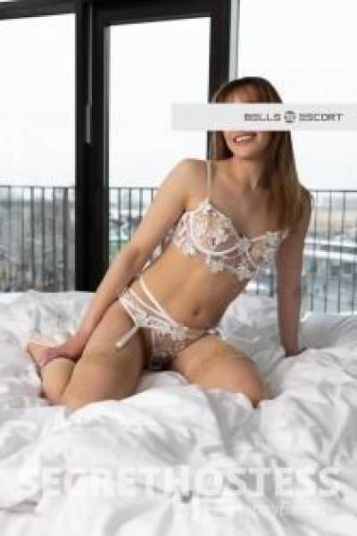 30 Year Old Chinese Escort Hanover Brown Hair Brown eyes - Image 2