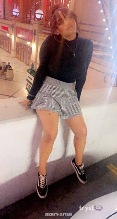20Yrs Old Escort Size 8 St. Louis MO Image - 1