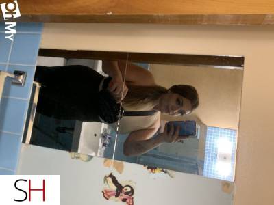 22Yrs Old Escort 172CM Tall Winnipeg Image - 1