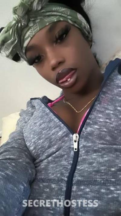 19 year old Escort in Inland Empire CA incalls, Car dates and quick fun with NANA