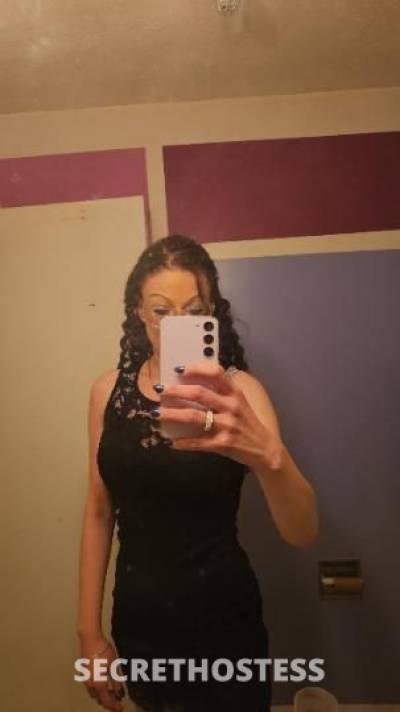 33 Year Old European Escort Calgary Brunette - Image 3