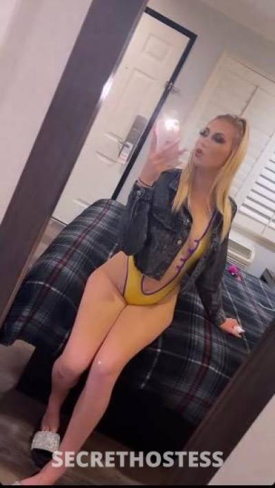 sexy blonde in Oakland CA
