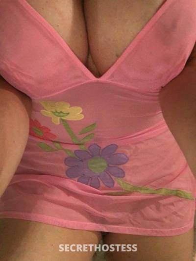 Easy-going white female 38, 36DD with long legs!Independent in Hampton VA