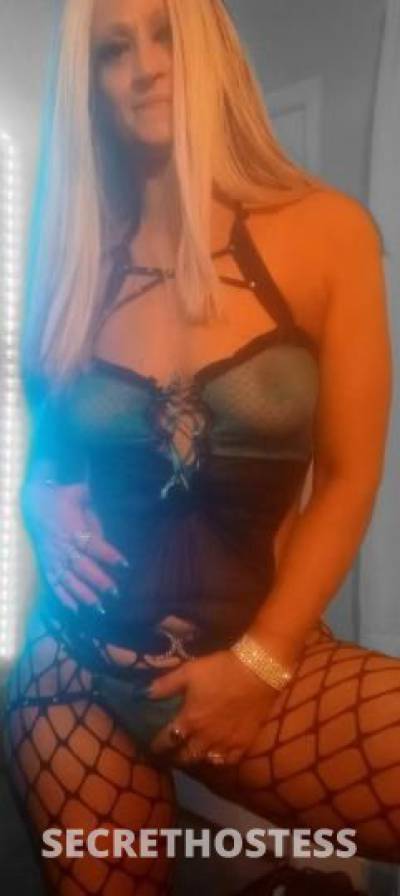 Carrie 35Yrs Old Escort Cincinnati OH Image - 1