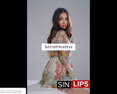 27 year old Ukrainian Escort in Central London Aldari, a slim Russian escort in London (West Brompton