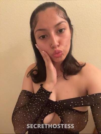 18 year old Escort in Los Angeles CA AVAILABLE Small &amp; Sexy. Really Wet