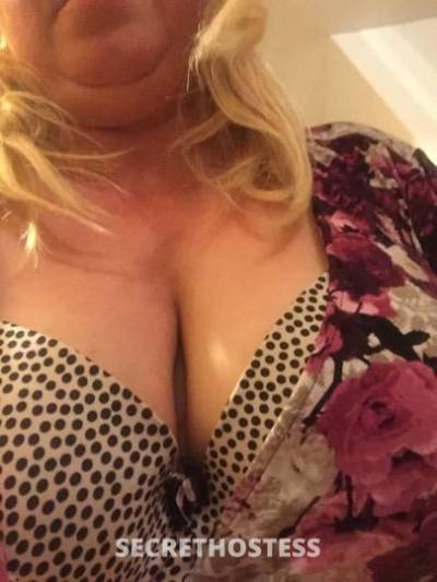 mature 55 bbw cougar outcall with class 200 in Montreal