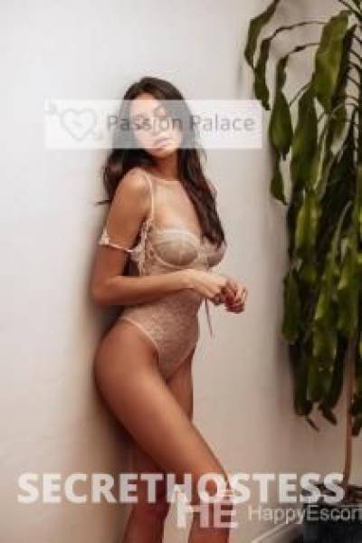 Nicole 19Yrs Old Escort 165CM Tall Frankfurt Image - 2