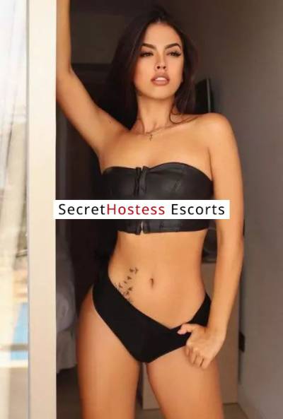 24 Year Old Colombian Escort Split - Image 4