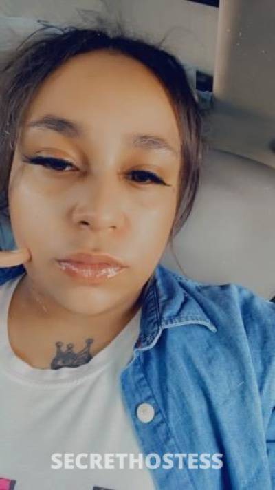 27 year old Escort in Cincinnati OH Candy Red