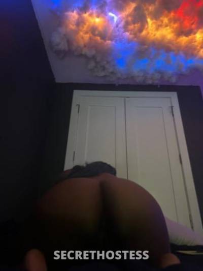 Available OutCalls .. Come Eat This Pussy Daddy in New York City NY