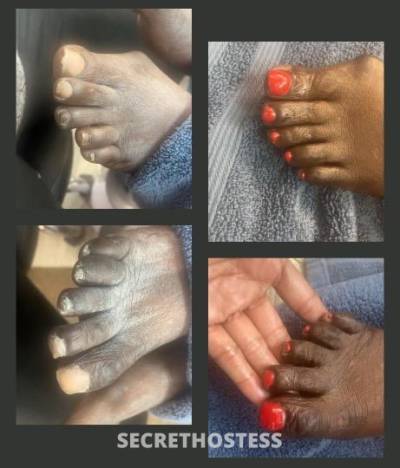 nail tech specialist who specializes in unique foot  in West Palm Beach FL