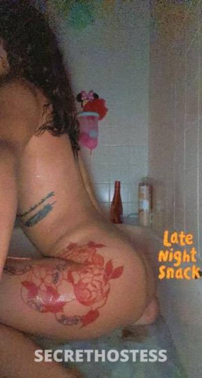 25 year old American Escort in Spokane WA honeydrip