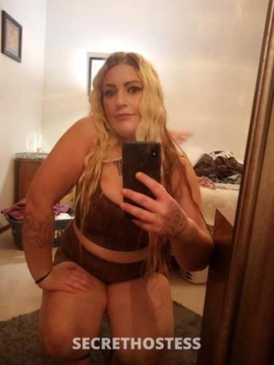 . Soaking Wet . . Super Thicc . . Hot Young Blonde in Portland OR