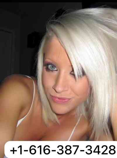 25Yrs Old Escort Knoxville CA Image - 1