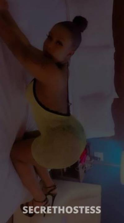 QueenKay 20Yrs Old Escort Janesville WI Image - 2