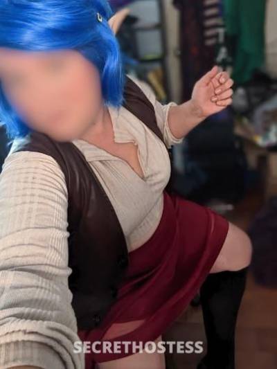 Curvy cosplay queen looking to play in Toronto